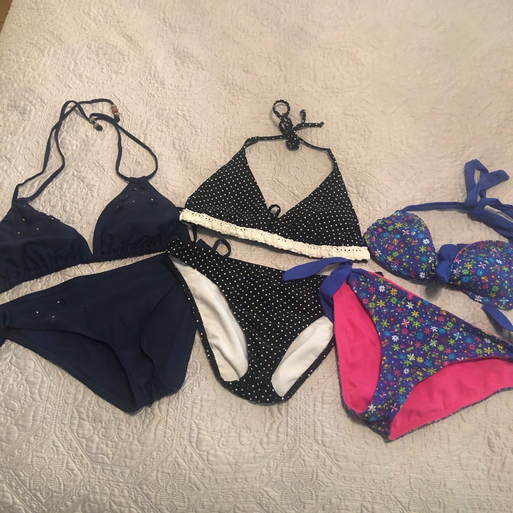 3 matching bikinis
